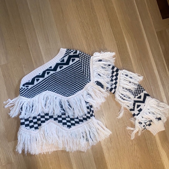 House of Harlow 1960 One shoulder sweater -XS worn once - Picture 4 of 7